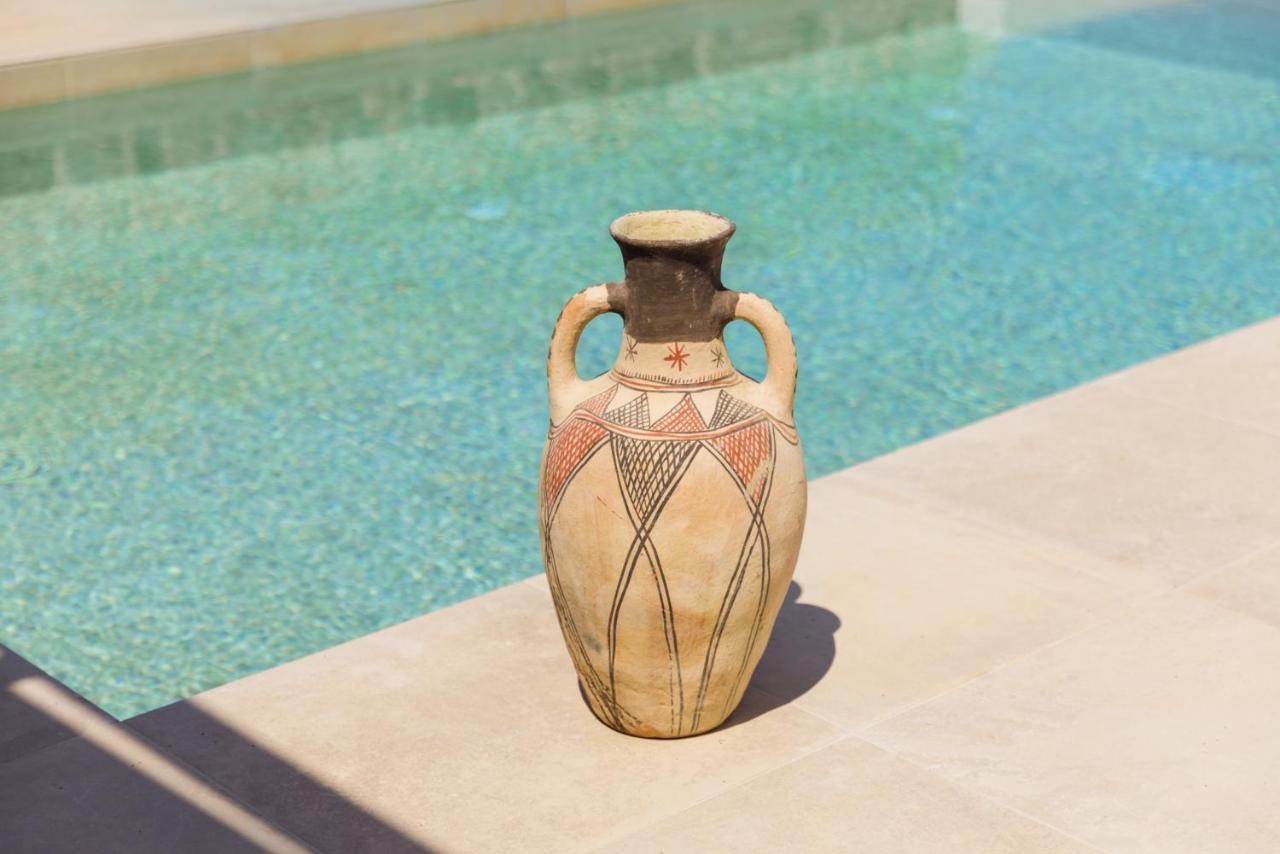 Orelia Luxury Villa *