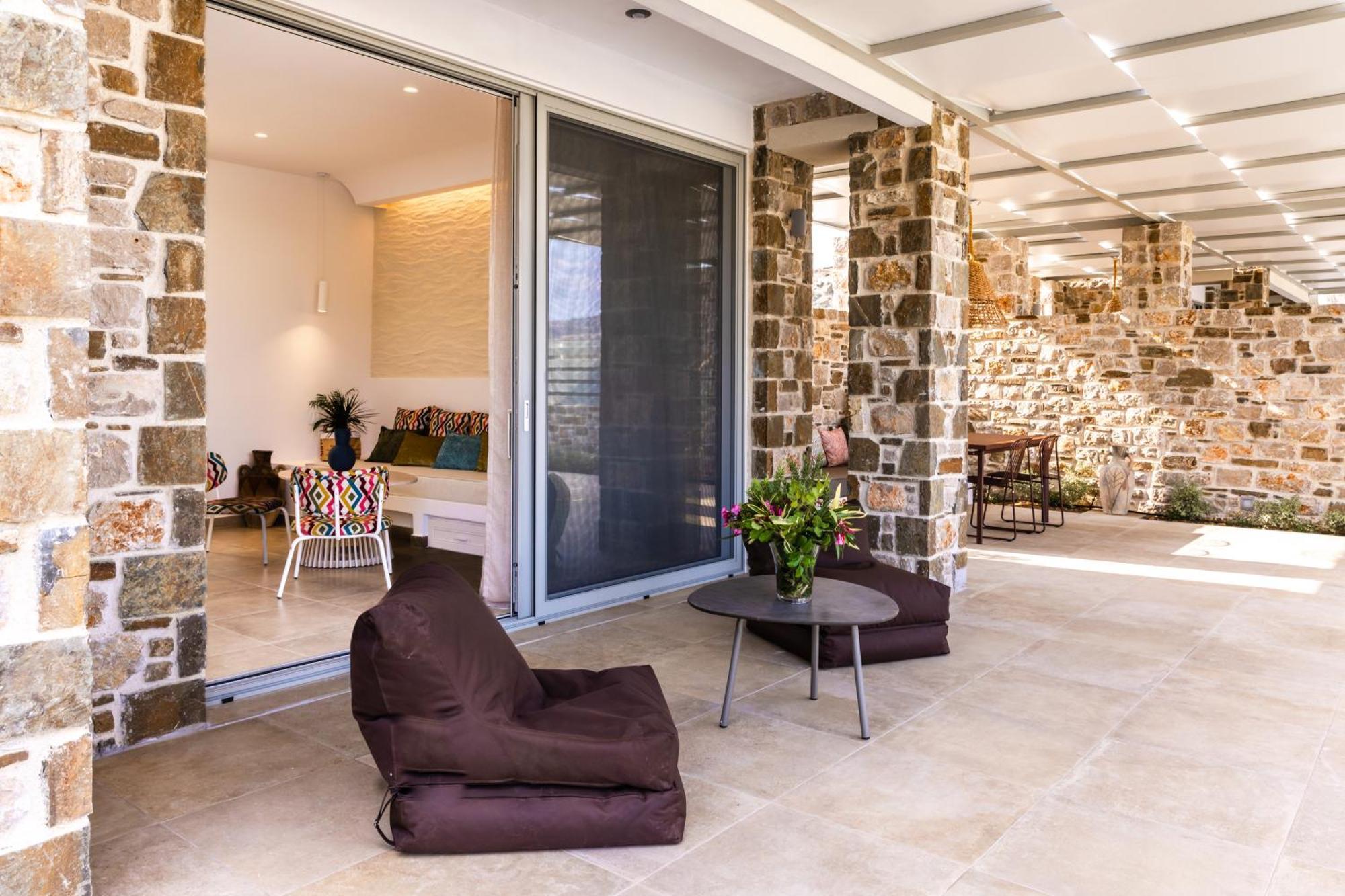 Orelia Luxury Villa Amoopi