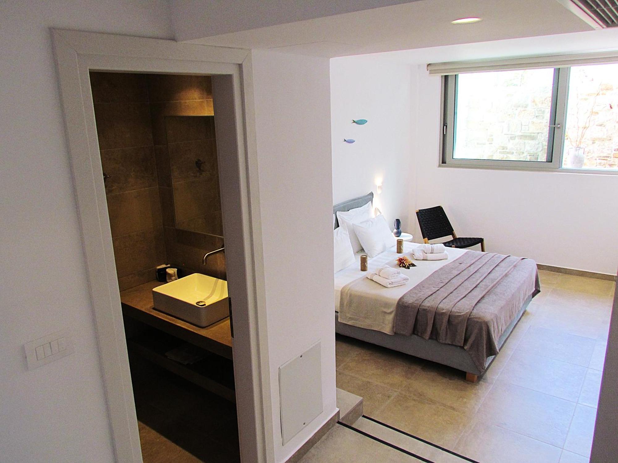 Orelia Luxury *